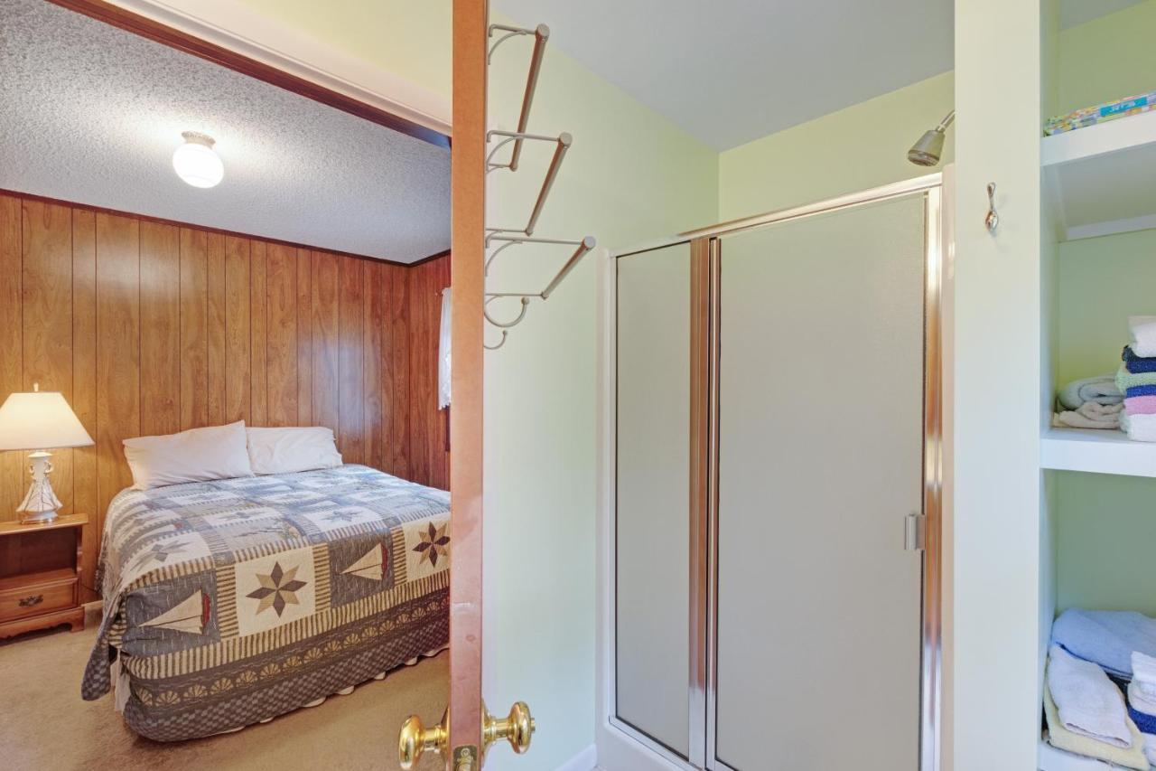 Walloon Lake Cottage Бойн Сити Екстериор снимка